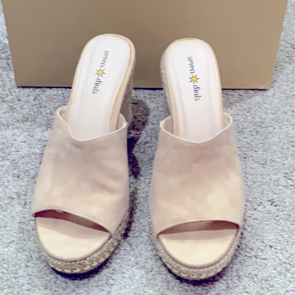 Seven dials wedge heel